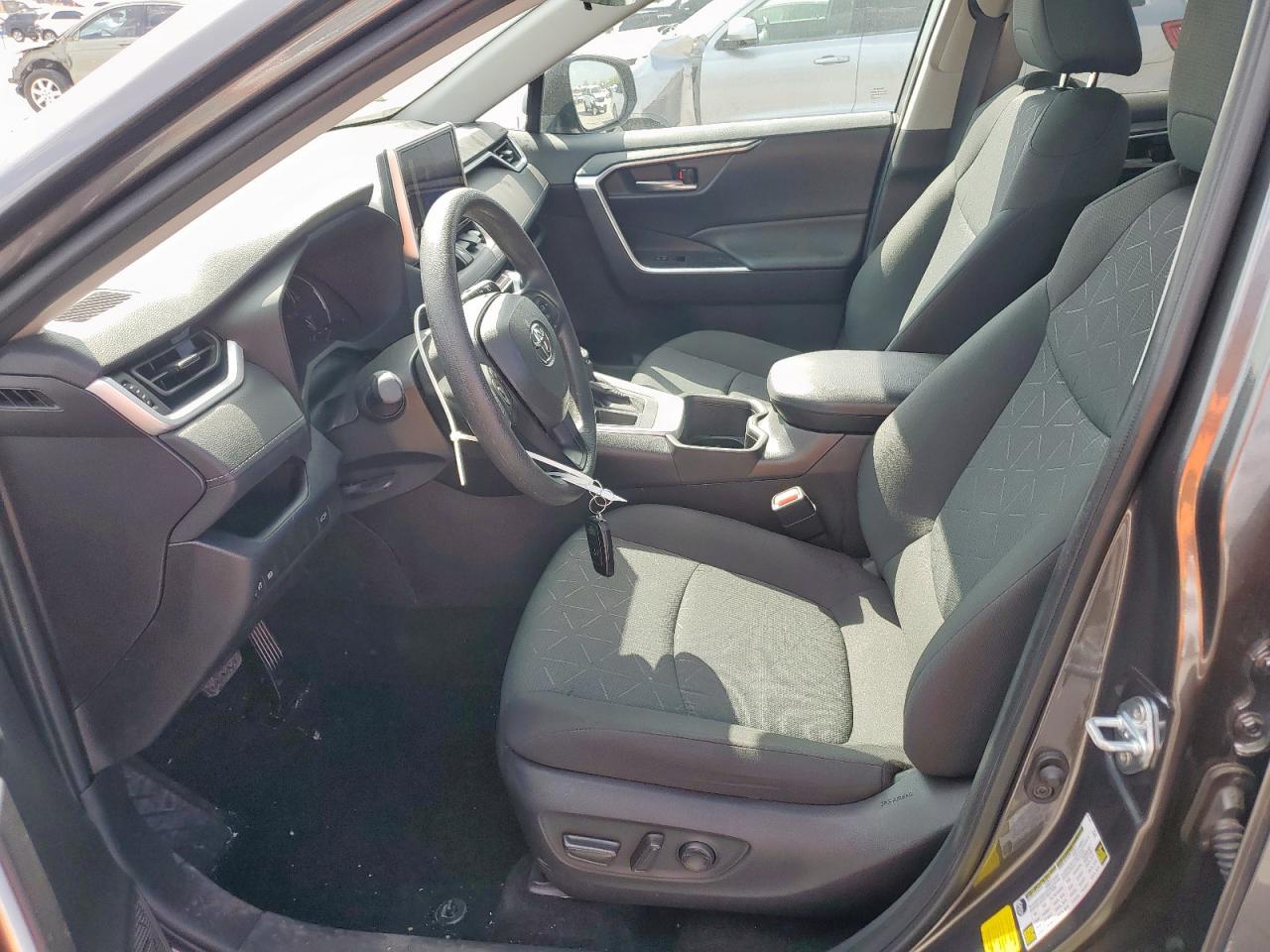 2024 TOYOTA RAV4 XLE VIN:2T3W1RFV2RC277693