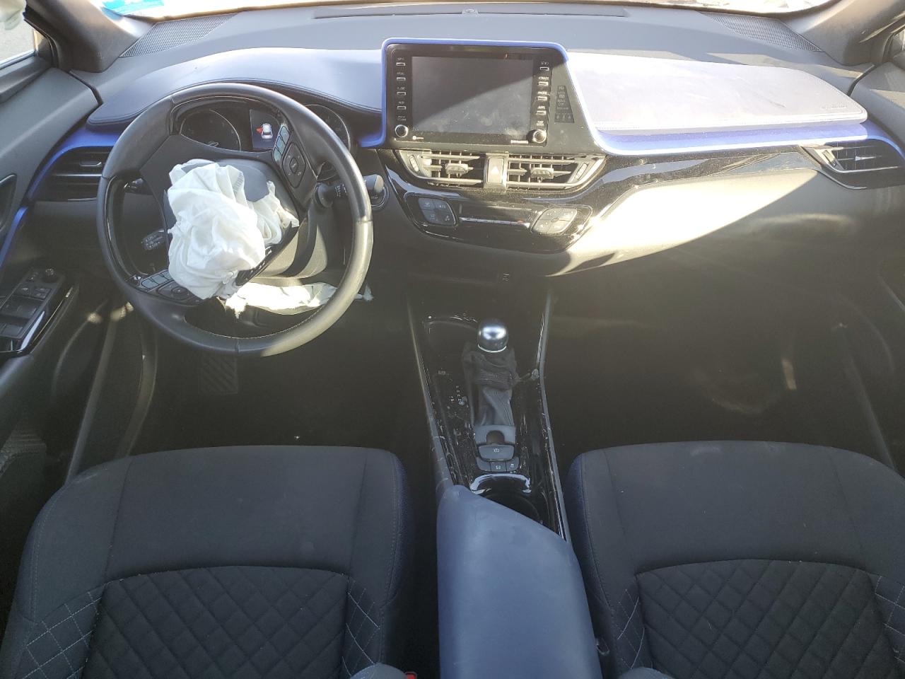 2022 TOYOTA C-HR XLE VIN:NMTKHMBX1NR146123