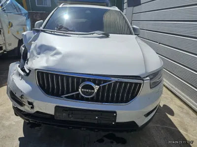 2021 Volvo XC40 VIN: