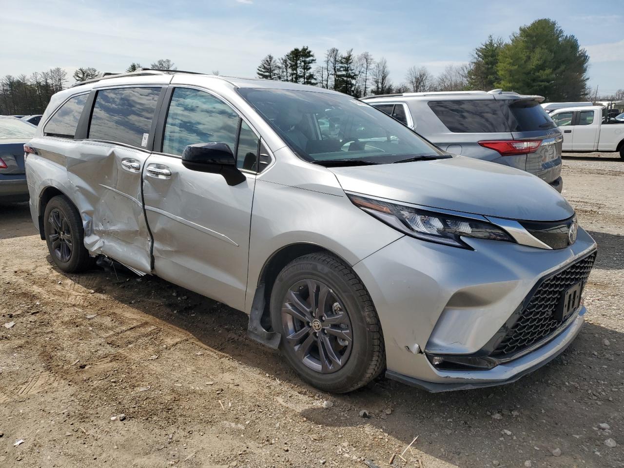 2024 TOYOTA SIENNA XSE VIN:5TDDSKFC1RS113961