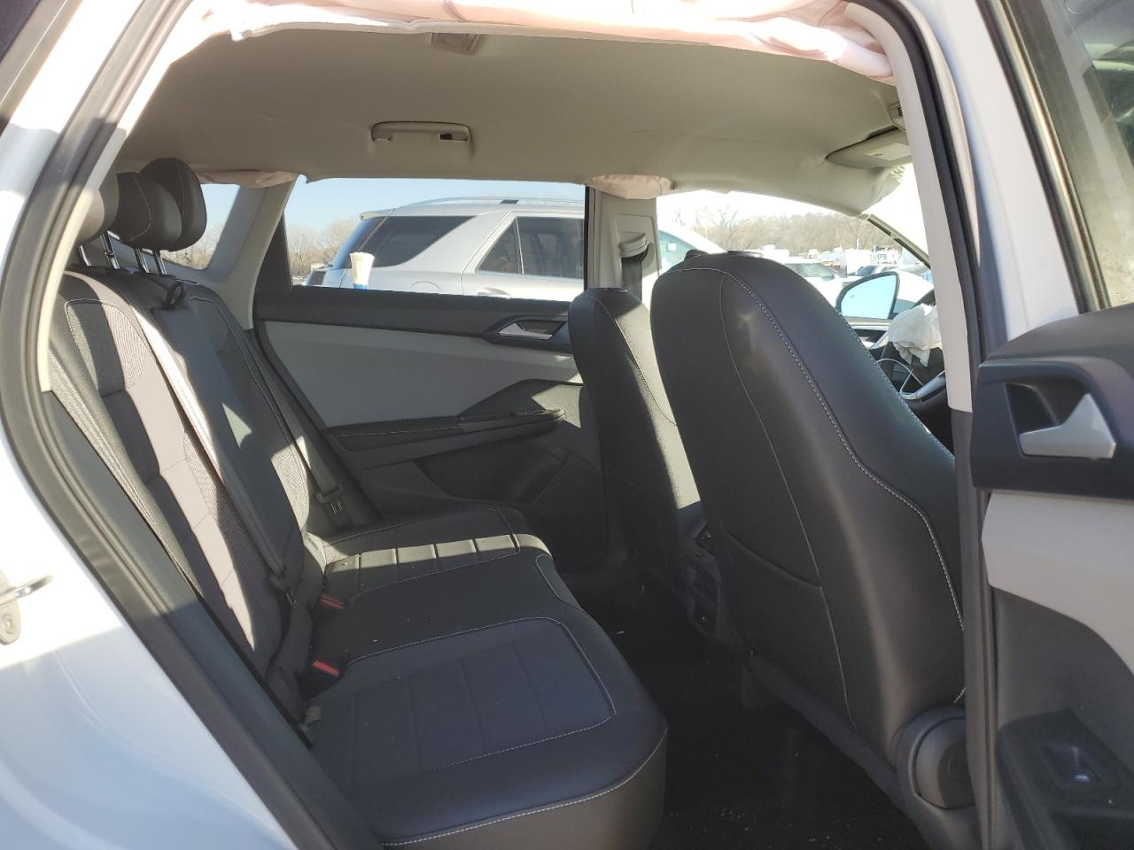 2024 VOLKSWAGEN TAOS SE VIN:3VVUX7B25RM039795