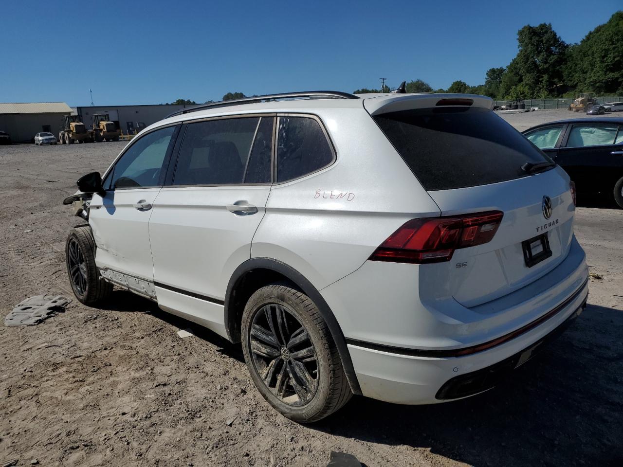 2022 VOLKSWAGEN TIGUAN SE R-LINE BLACK VIN:3VVCB7AX9NM132112