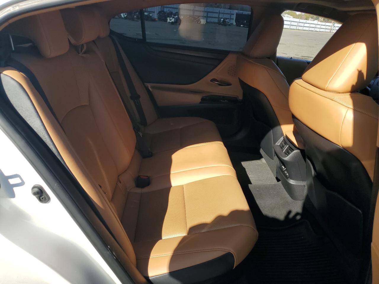 2022 LEXUS ES 300H BASE VIN:58ADA1C10NU013702