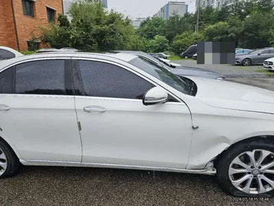 2016 Mercedes-Benz E 220 VIN: