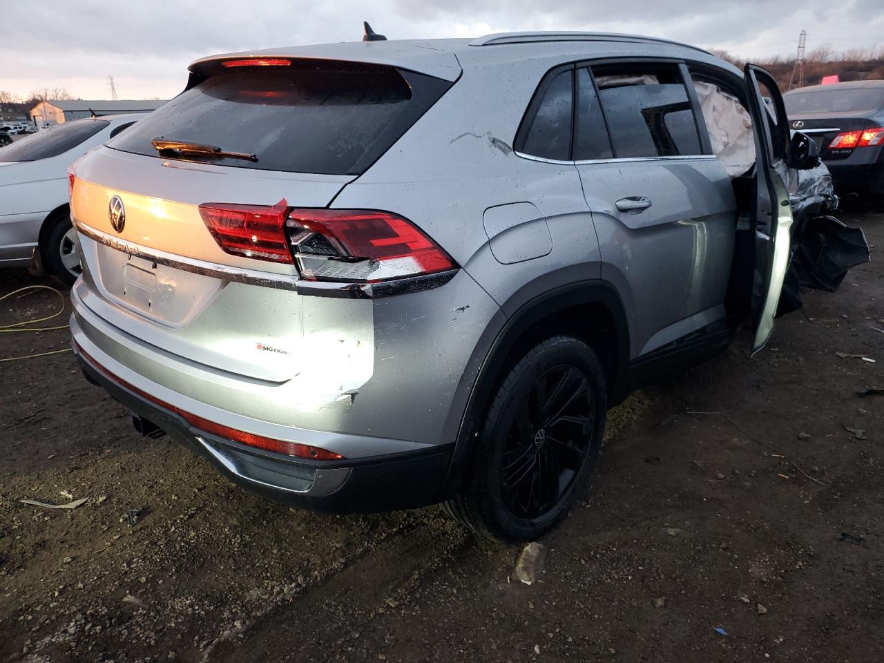 2022 VOLKSWAGEN ATLAS CROSS SPORT SE VIN:1V2KE2CA7NC222470