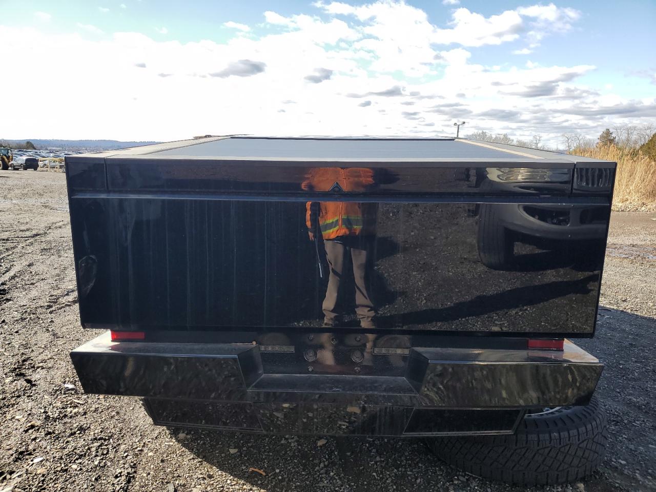 2024 TESLA CYBERTRUCK VIN:7G2CEHED1RA014894