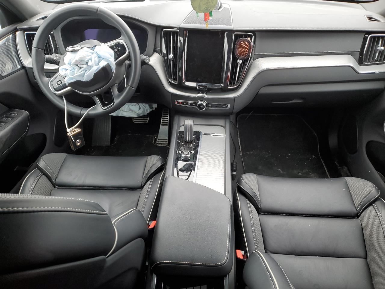 2022 VOLVO XC60 B6 R-DESIGN VIN:LYV062RM1NB048794