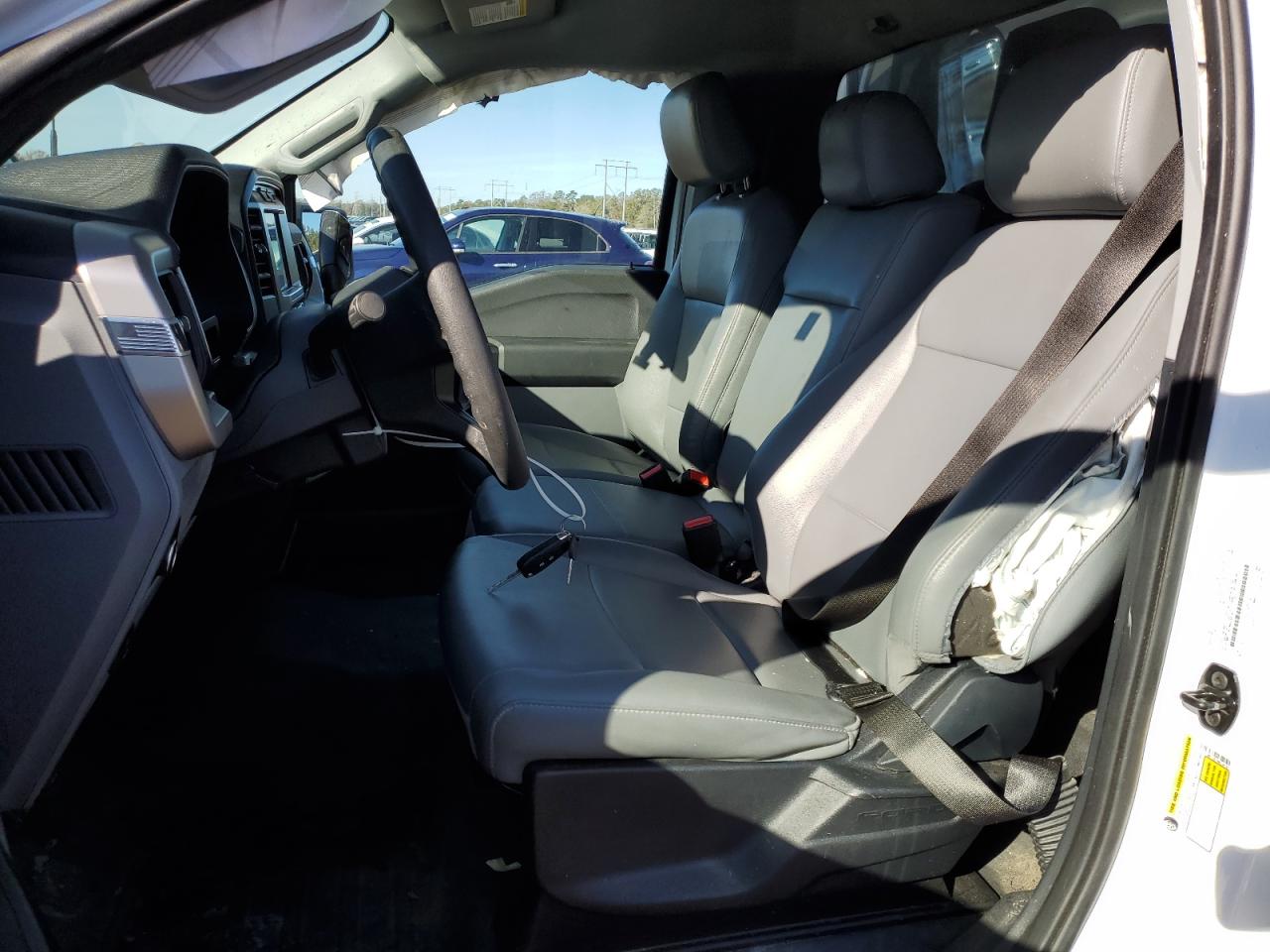 2022 FORD F150  VIN:1FTMF1CB1NKD38182