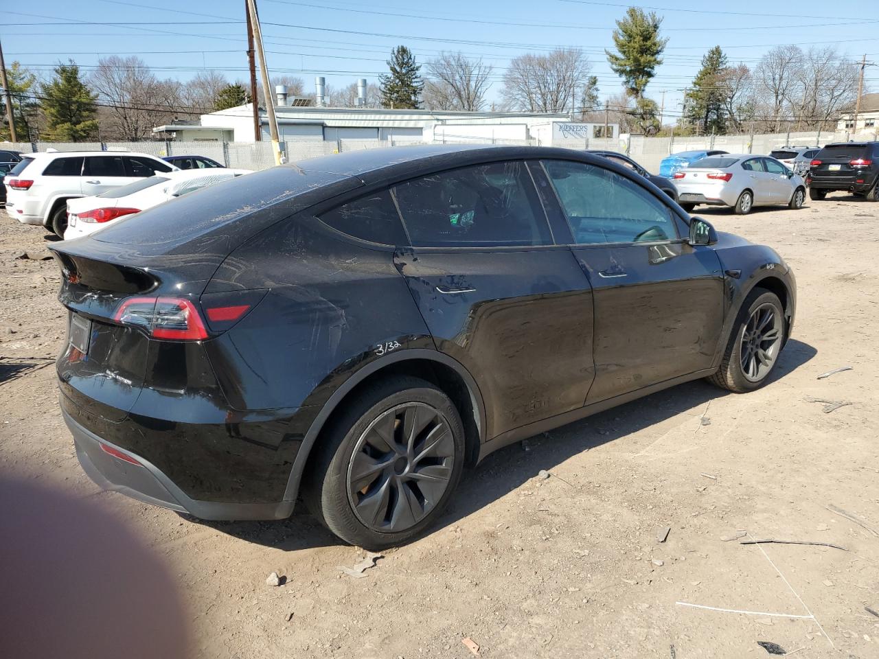 2024 TESLA MODEL Y  VIN:7SAYGDEE8RF153642