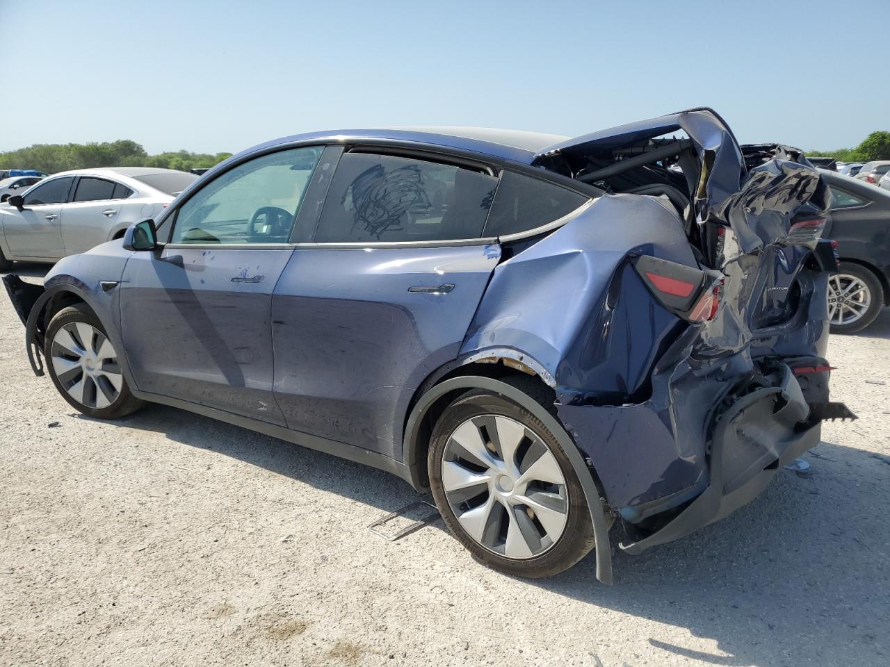 2023 TESLA MODEL Y  VIN:7SAYGDEE8PF595687