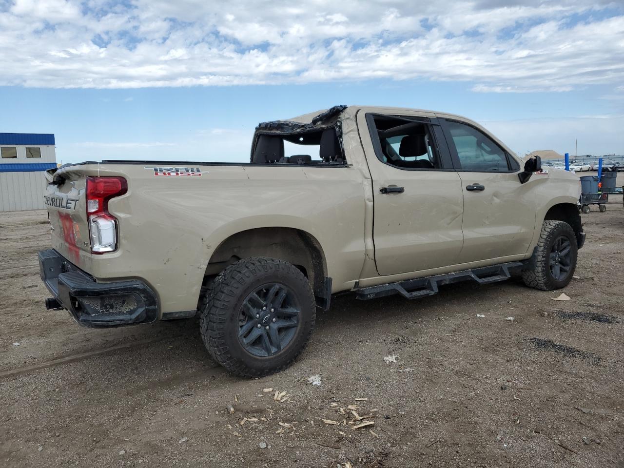 2022 CHEVROLET SILVERADO K1500 LT TRAIL BOSS VIN:3GCUDFEDXNG688337