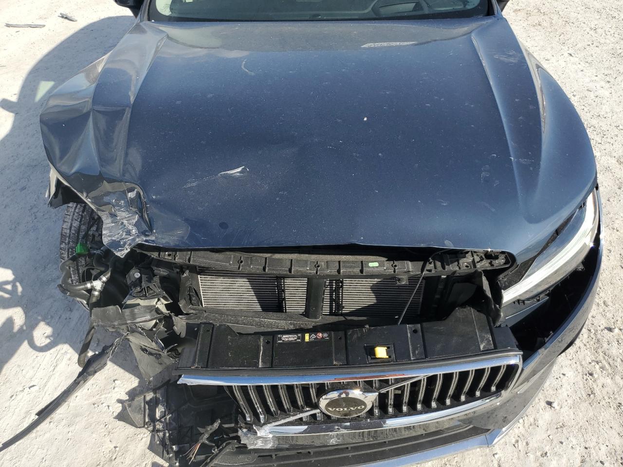 2022 VOLVO XC60 T8 RECHARGE INSCRIPTION VIN:YV4H60DL2N1069891