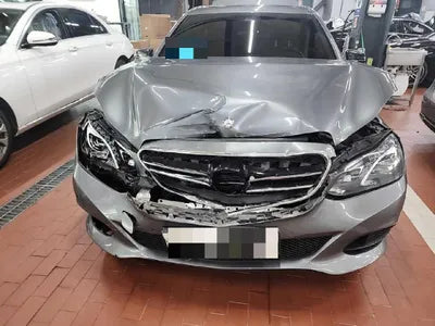 2015 Mercedes-Benz E 220 VIN: