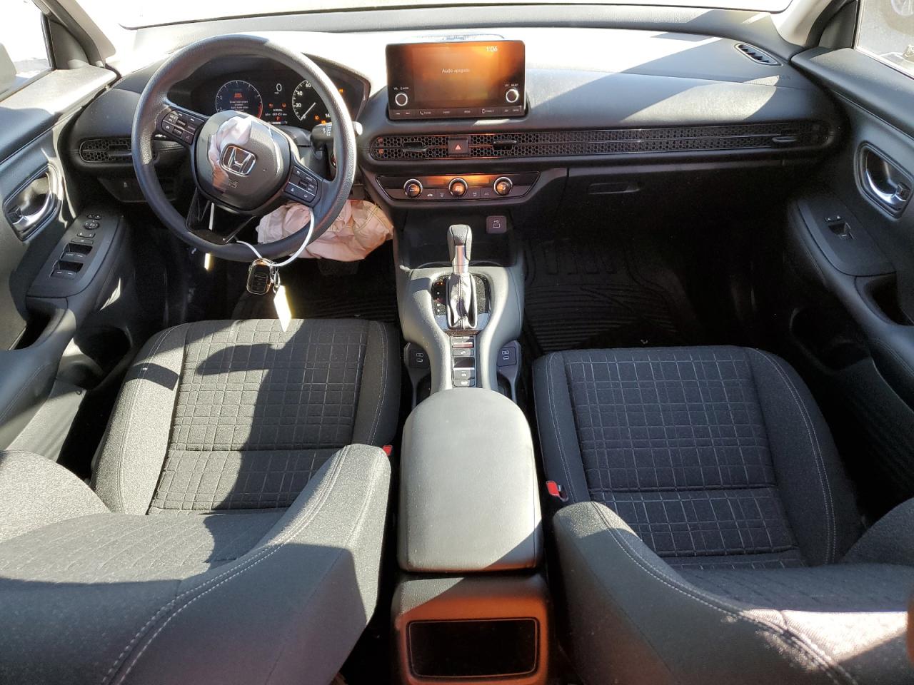 2024 HONDA HR-V LX VIN:3CZRZ2H30RM777645