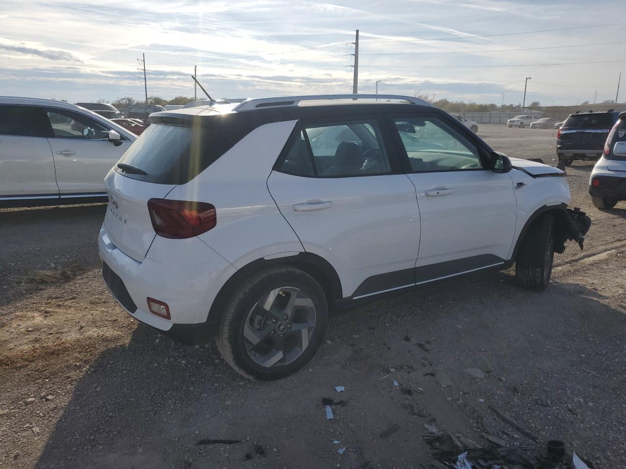 2023 HYUNDAI VENUE SEL VIN:KMHRC8A3XPU213705