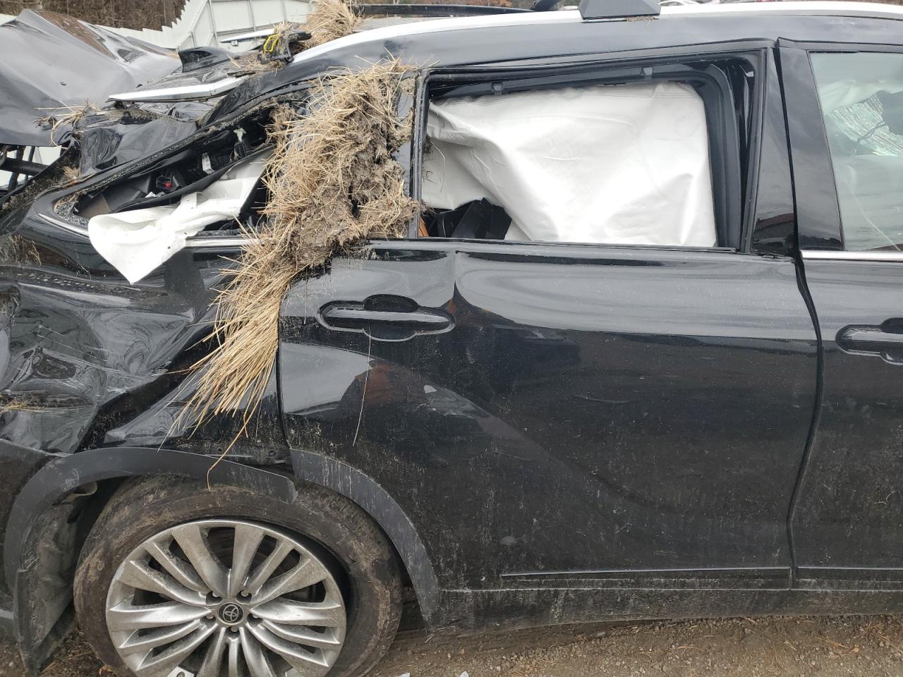 2023 TOYOTA HIGHLANDER L VIN:5TDKDRBH6PS037565