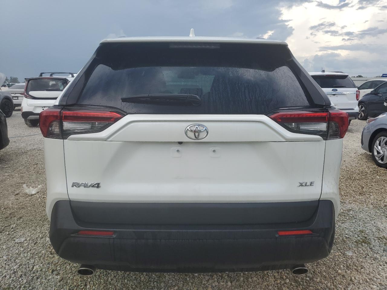 2022 TOYOTA RAV4 XLE PREMIUM VIN:2T3C1RFV5NW190057