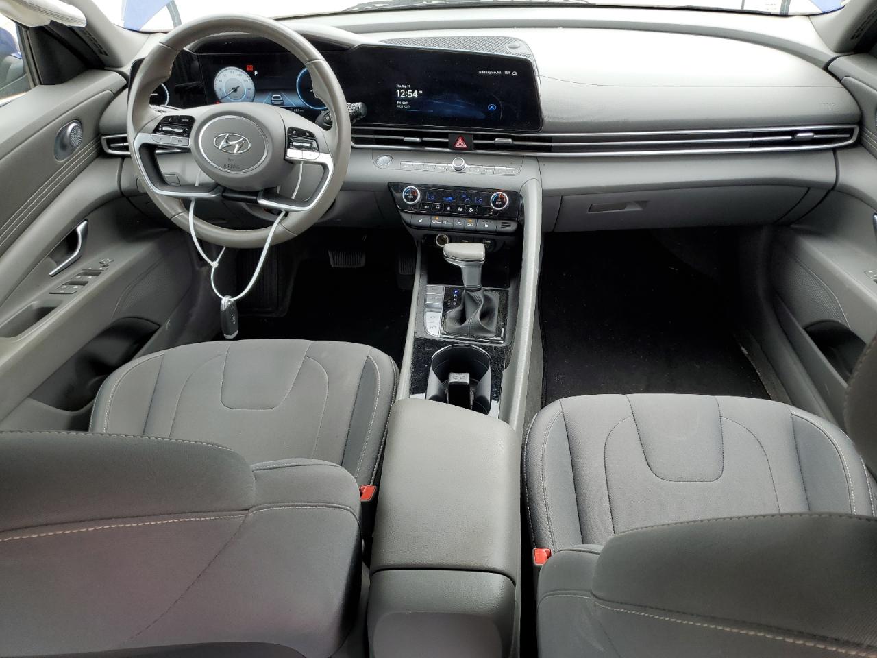 2023 HYUNDAI ELANTRA SEL VIN:5NPLS4AG0PH107881