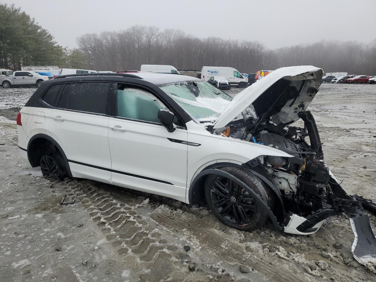 2022 VOLKSWAGEN TIGUAN SE R-LINE BLACK VIN:3VV8B7AX6NM053146
