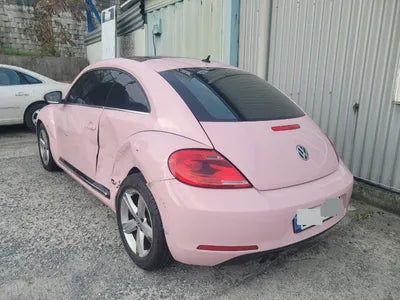 2014 Volkswagen New Beetle VIN: