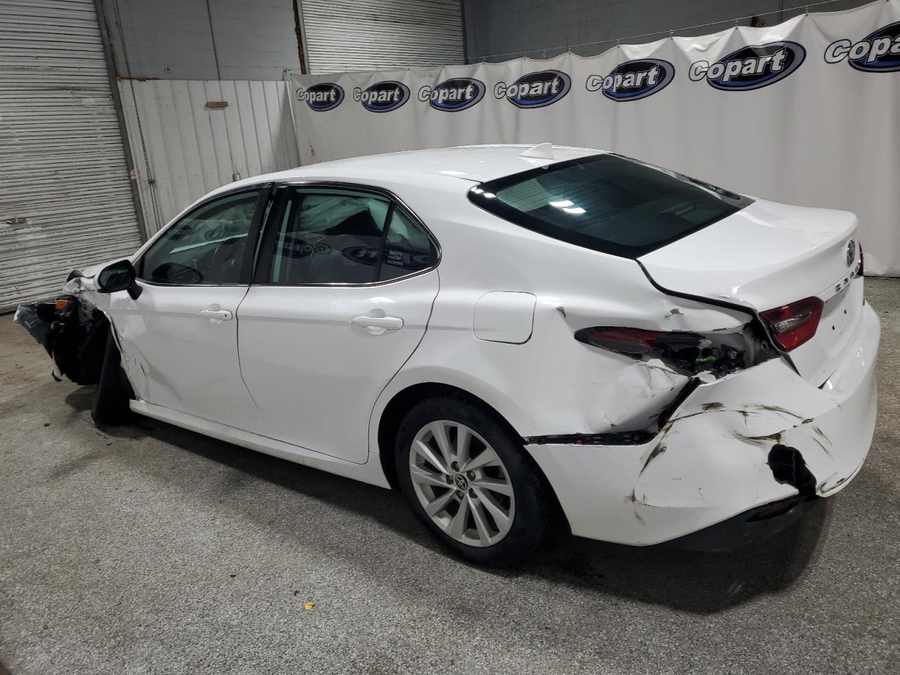 2022 TOYOTA CAMRY LE VIN:4T1C11AKXNU628076