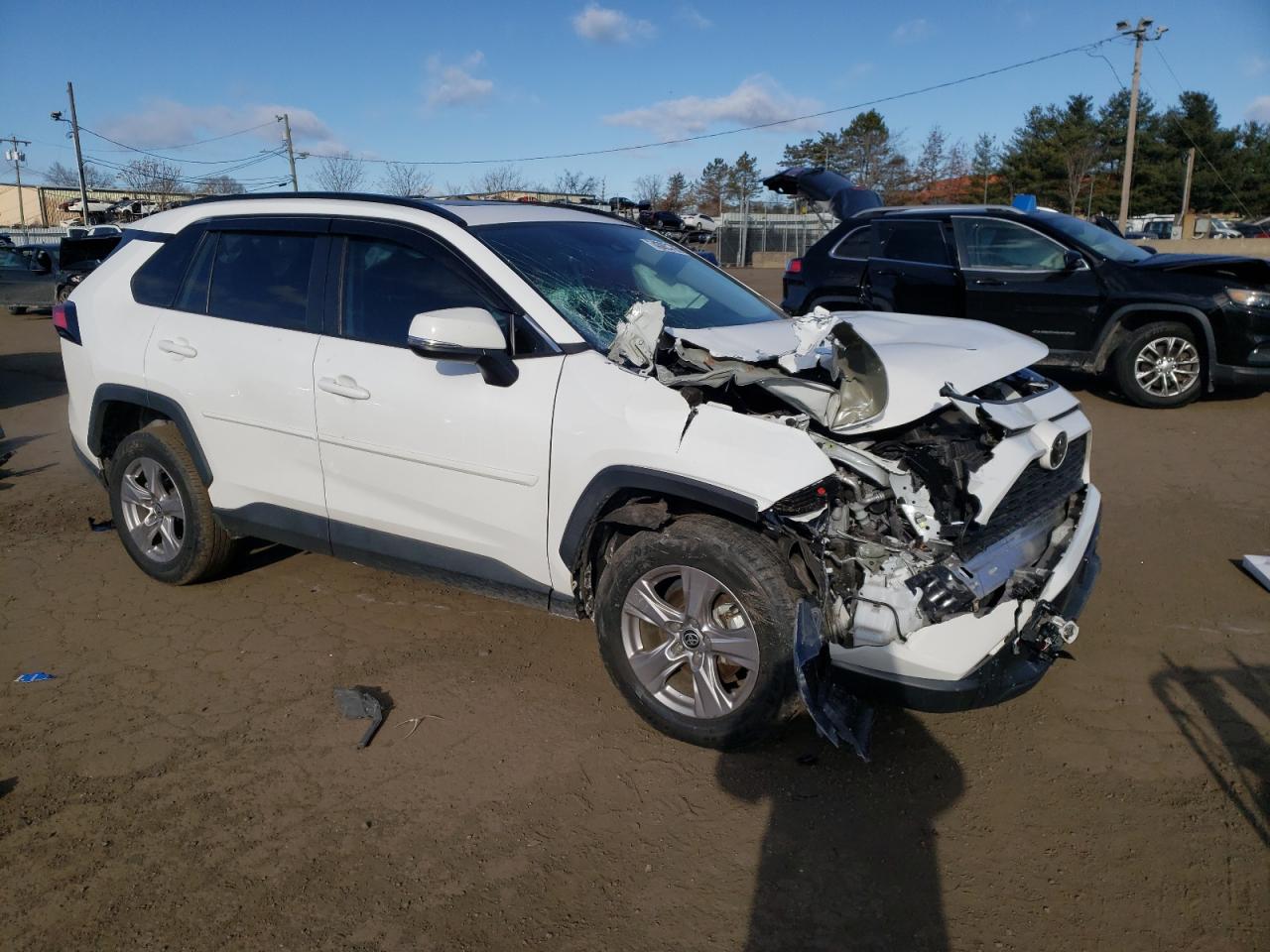 2022 TOYOTA RAV4 XLE VIN:2T3P1RFV2NC274355