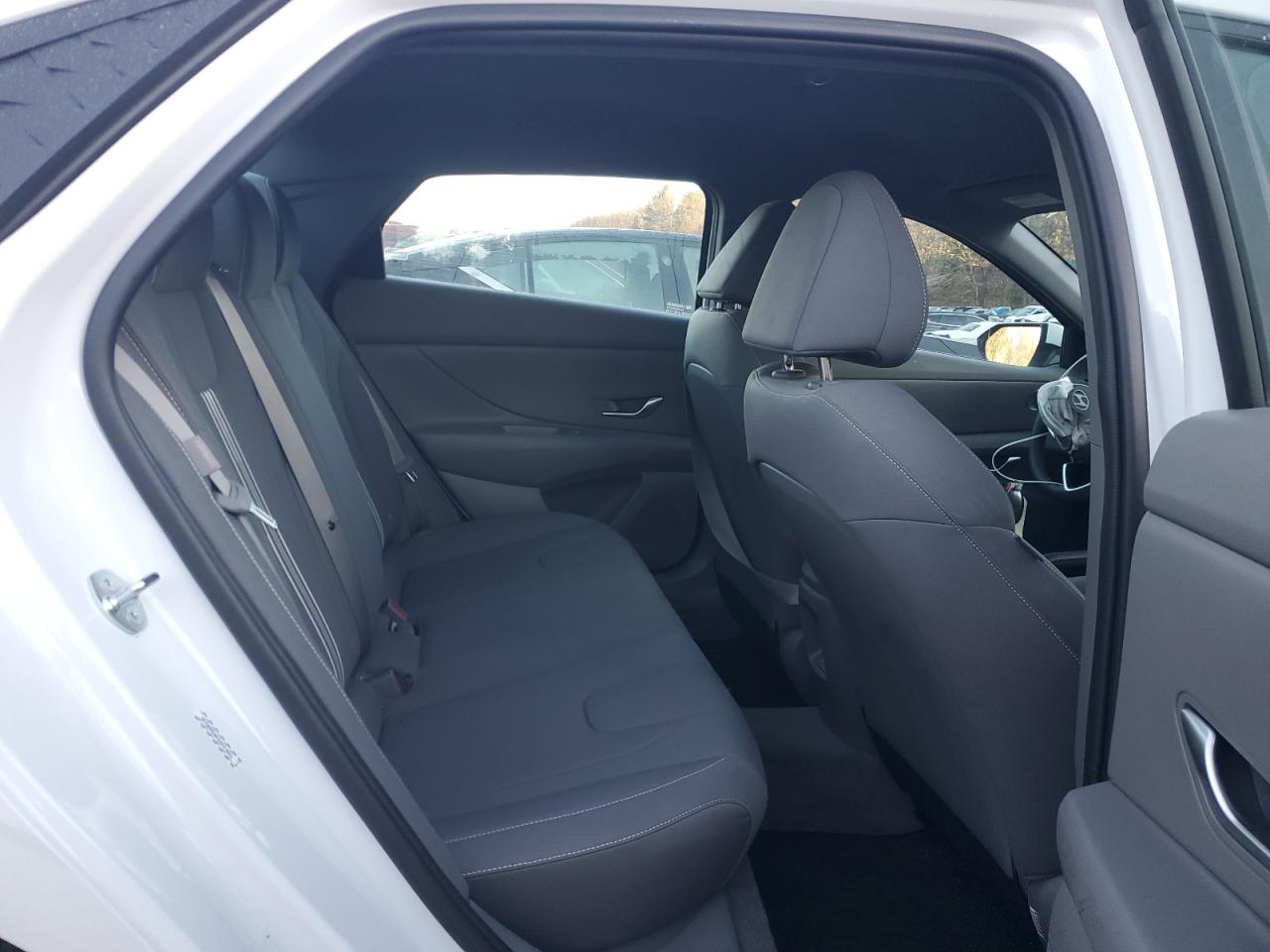 2024 HYUNDAI ELANTRA SEL VIN:KMHLM4DG4RU680230