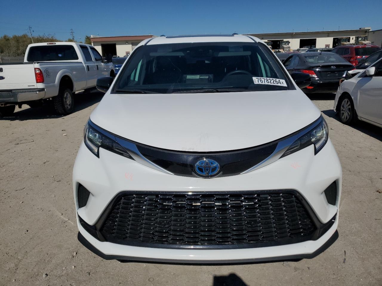 2022 TOYOTA SIENNA XSE VIN:5TDDRKEC7NS111588