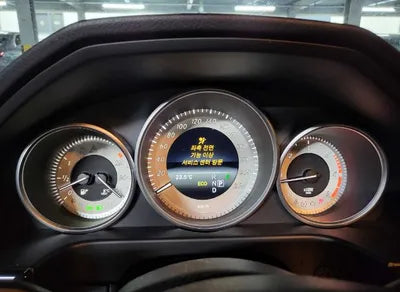 2016 Mercedes-Benz E 220 VIN: