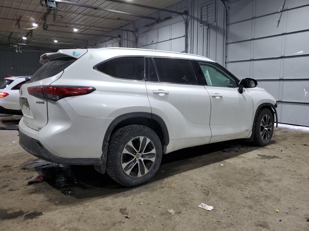 2022 TOYOTA HIGHLANDER HYBRID XLE VIN:5TDGBRCH1NS542257