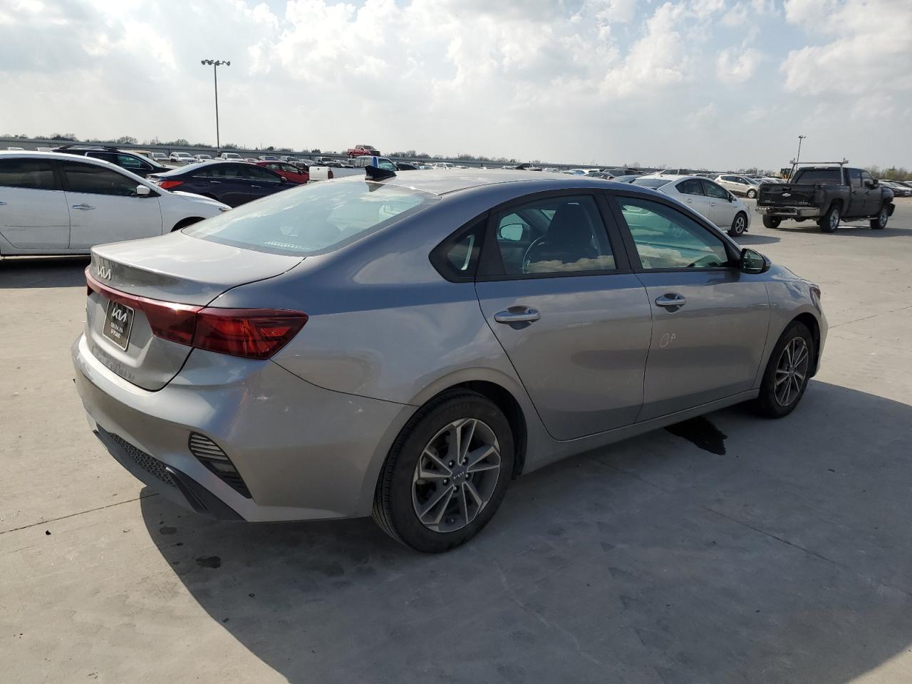 2023 KIA FORTE LX VIN:3KPF24AD1PE557370