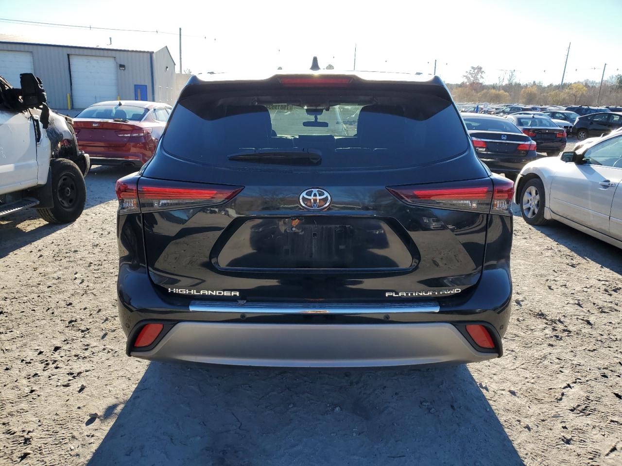 2024 TOYOTA HIGHLANDER LE VIN:5TDKDRBH7RS535664