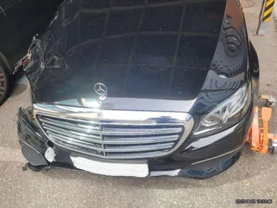 2017 Mercedes-Benz E 300 328KMWDDZF4KB8HA2 VIN:328KMWDDZF4KB8HA2