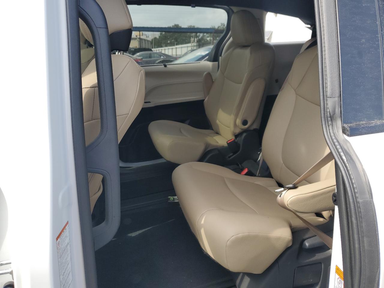 2024 TOYOTA SIENNA XLE VIN:5TDYRKEC0RS198998
