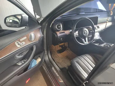 2018 Mercedes-Benz E 300 VIN: