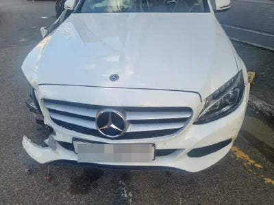 2018 Mercedes-Benz C 200 VIN: