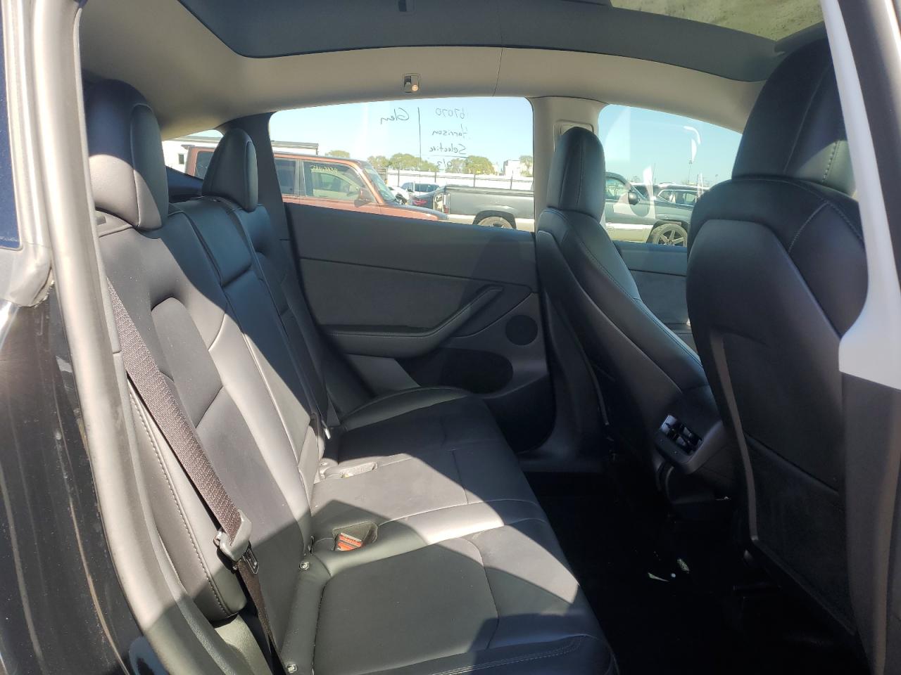 2022 TESLA MODEL Y  VIN:7SAYGDEF3NF531143