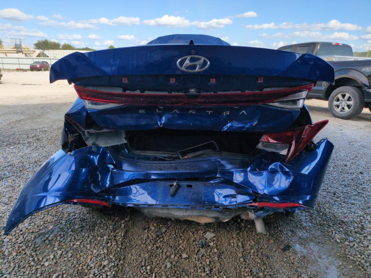 2022 HYUNDAI ELANTRA SEL VIN:5NPLM4AG1NH053420