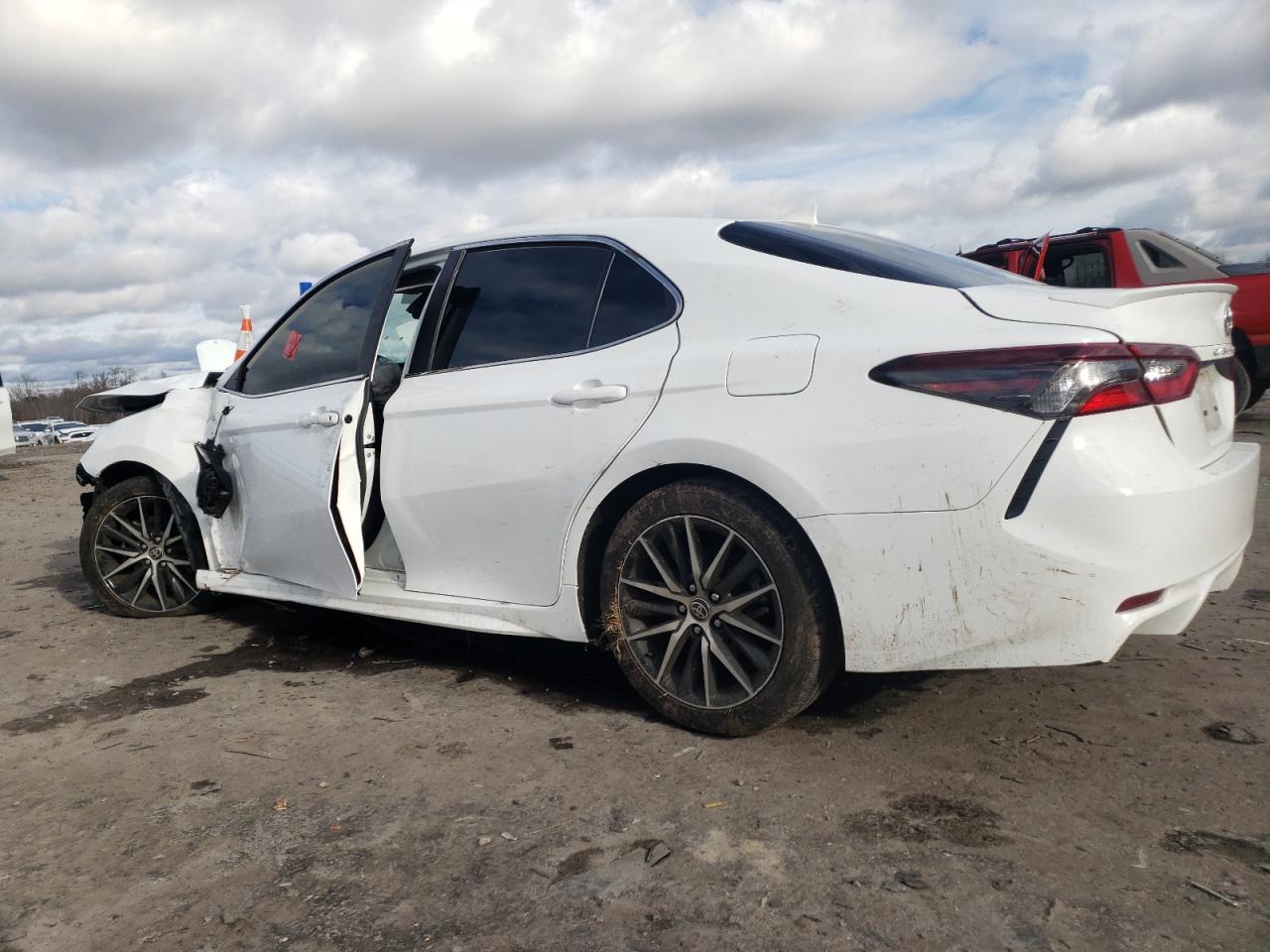 2022 TOYOTA CAMRY SE VIN:4T1G11AK2NU696213