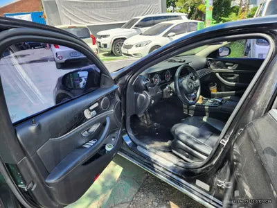 2017 Mercedes-Benz E 220 VIN: