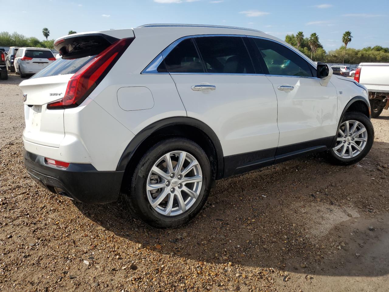 2023 CADILLAC XT4 LUXURY VIN:1GYAZAR42PF104271