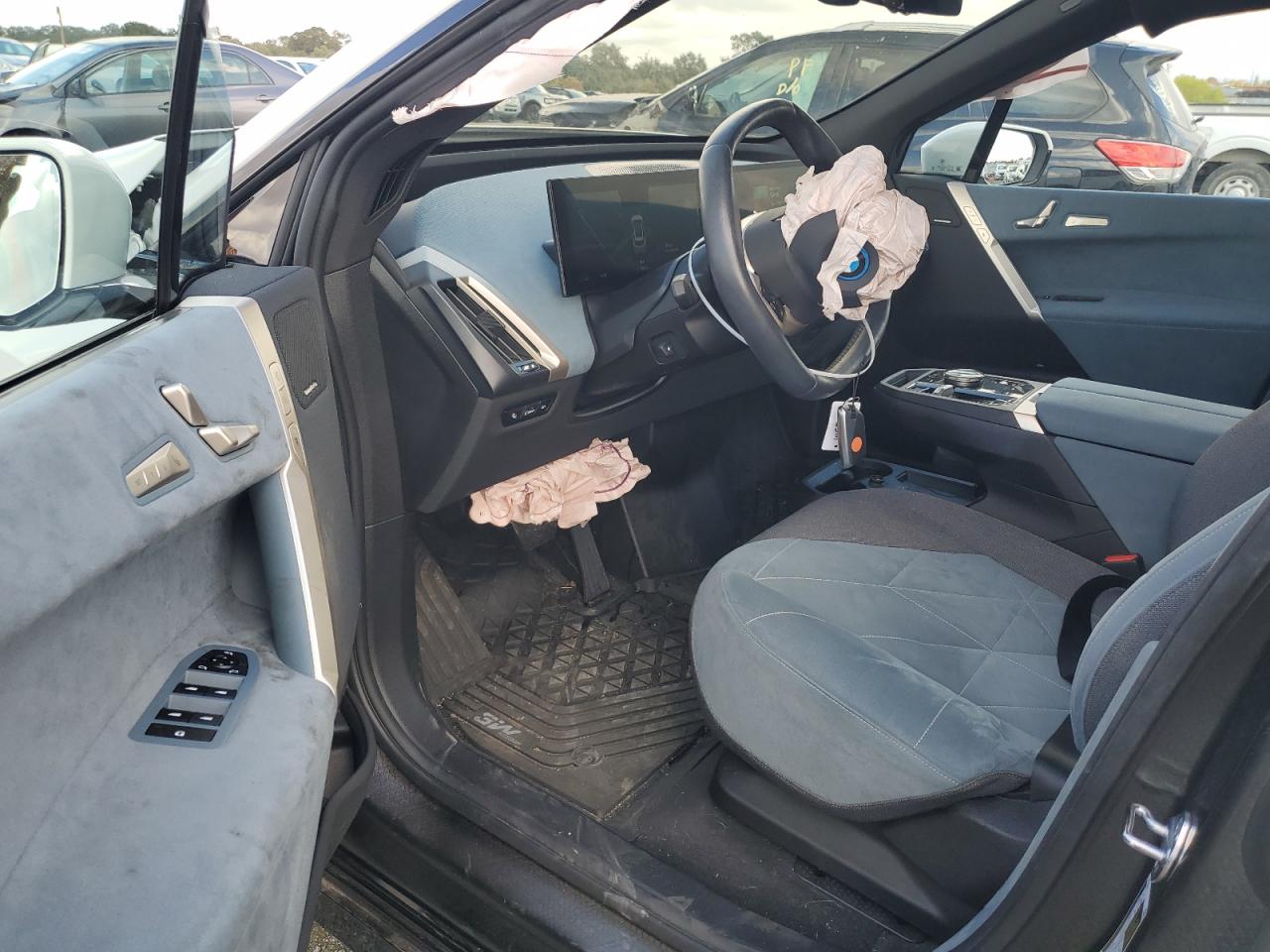 2024 BMW IX XDRIVE50 VIN:WB523CF03RCP37032