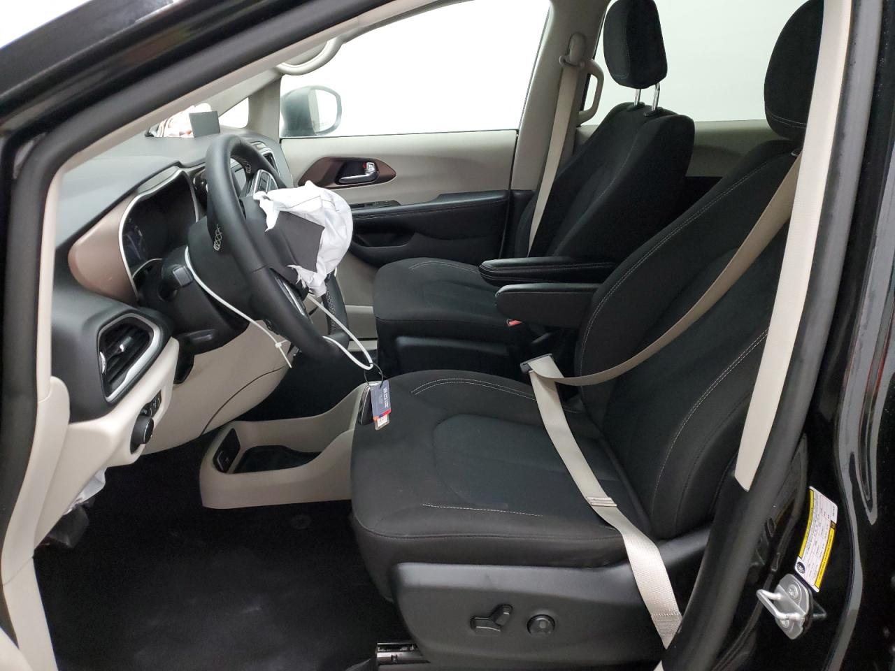 2023 CHRYSLER VOYAGER LX VIN:2C4RC1CGXPR511616