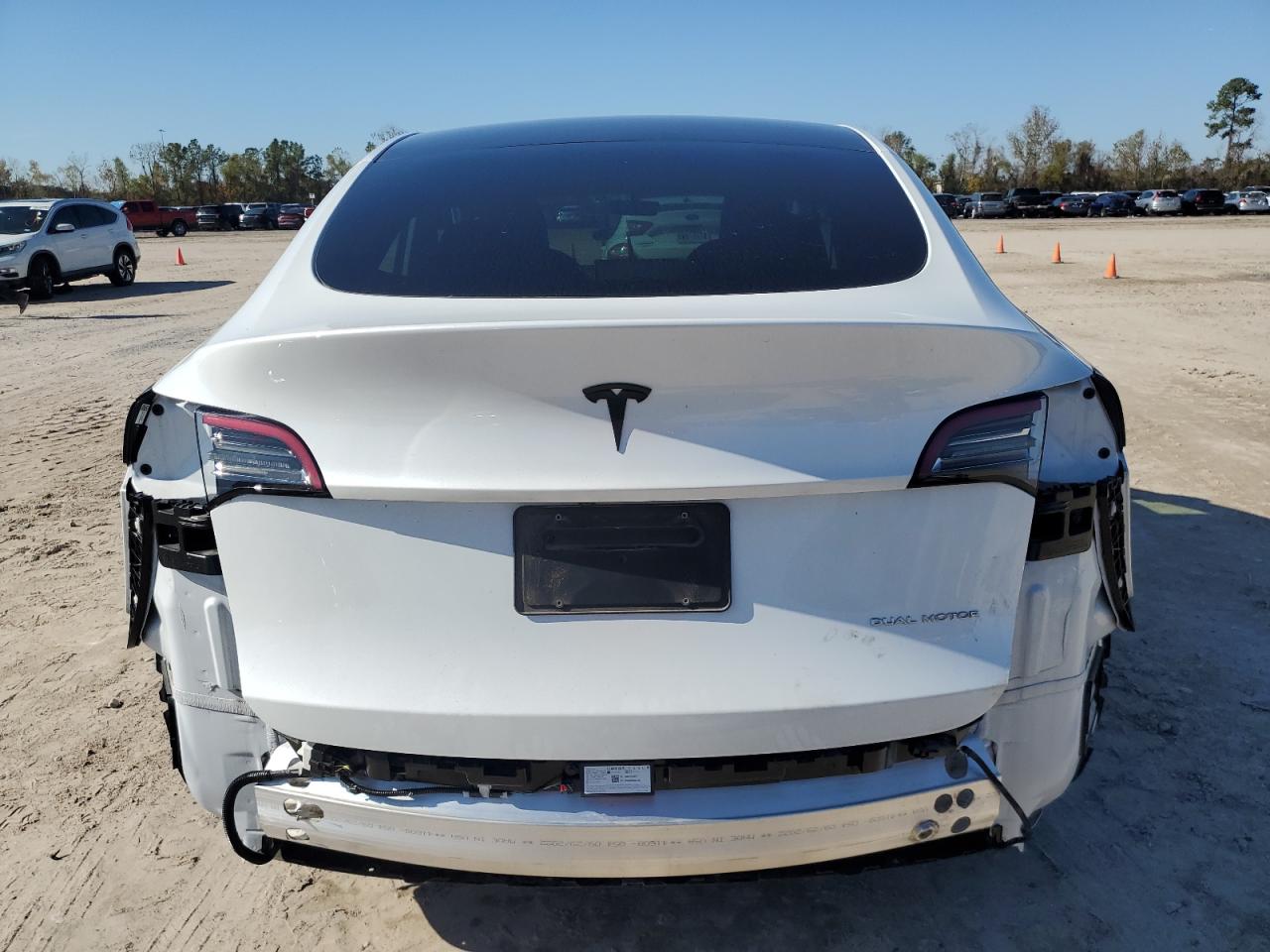 2023 TESLA MODEL Y  VIN:7SAYGDEE4PA071028