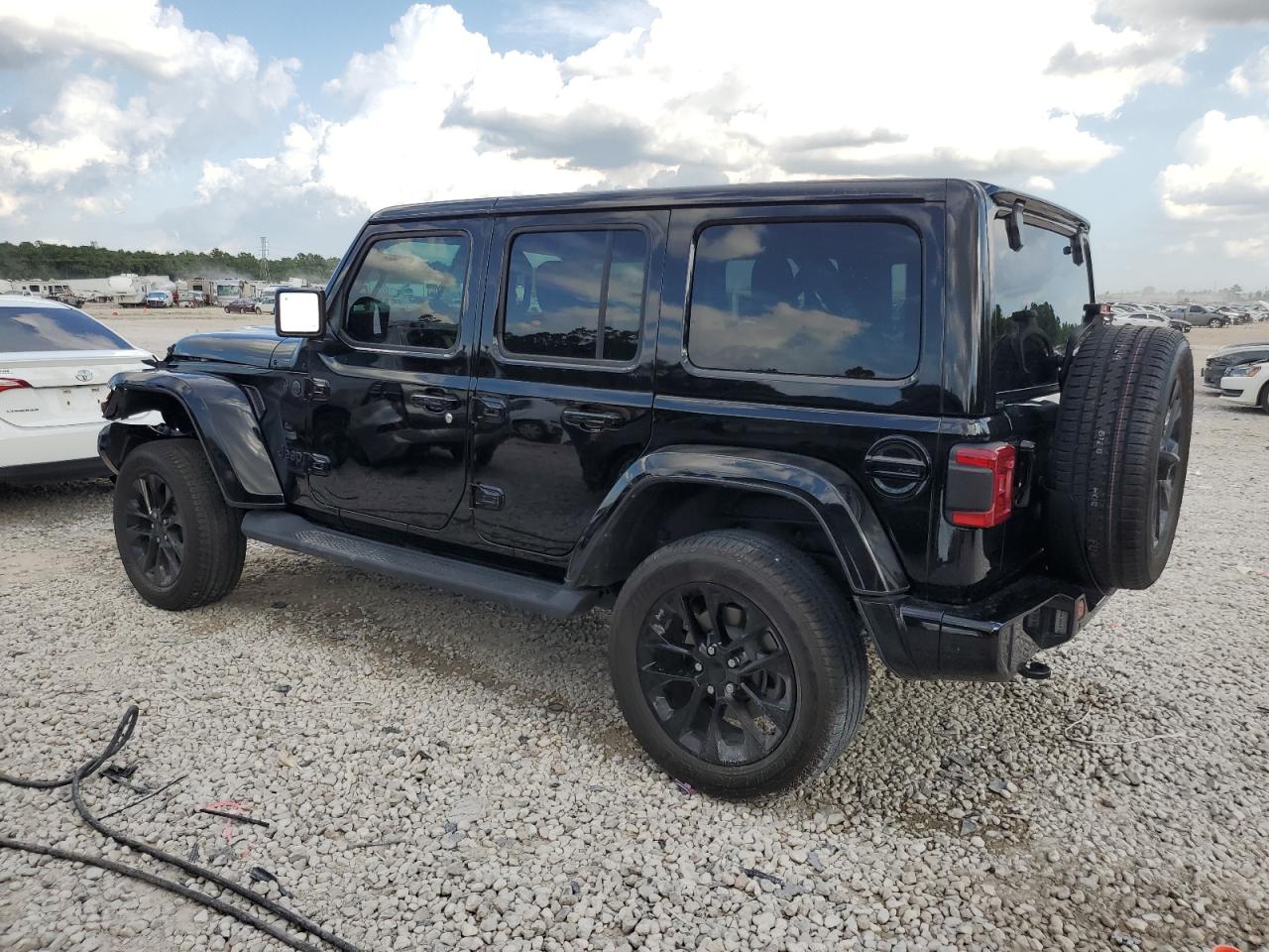 2022 JEEP WRANGLER UNLIMITED SAHARA VIN:1C4HJXEN0NW145623