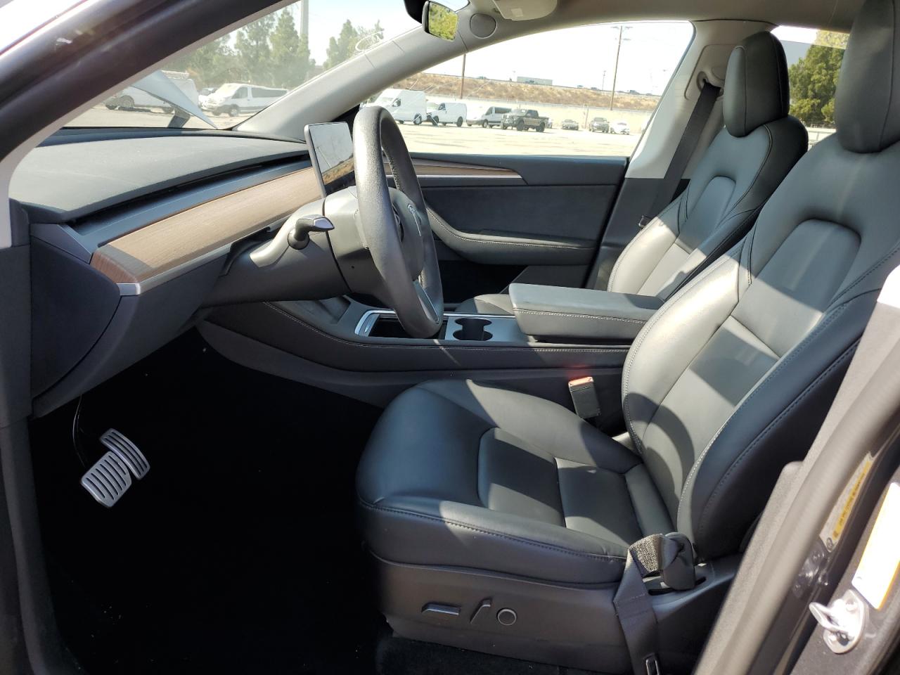 2022 TESLA MODEL Y  VIN:7SAYGDEF2NF542795
