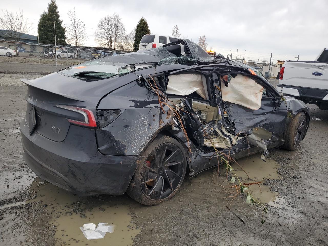 2024 TESLA MODEL 3  VIN:5YJ3E1ET8RF827931