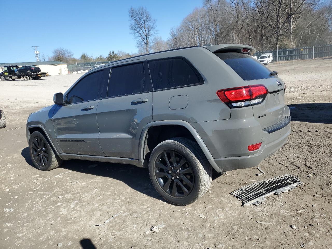 2022 JEEP GRAND CHEROKEE LAREDO E VIN:1C4RJFAGXNC113785