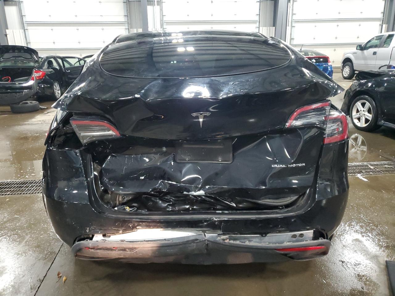 2023 TESLA MODEL Y  VIN:7SAYGDEE8PA124104