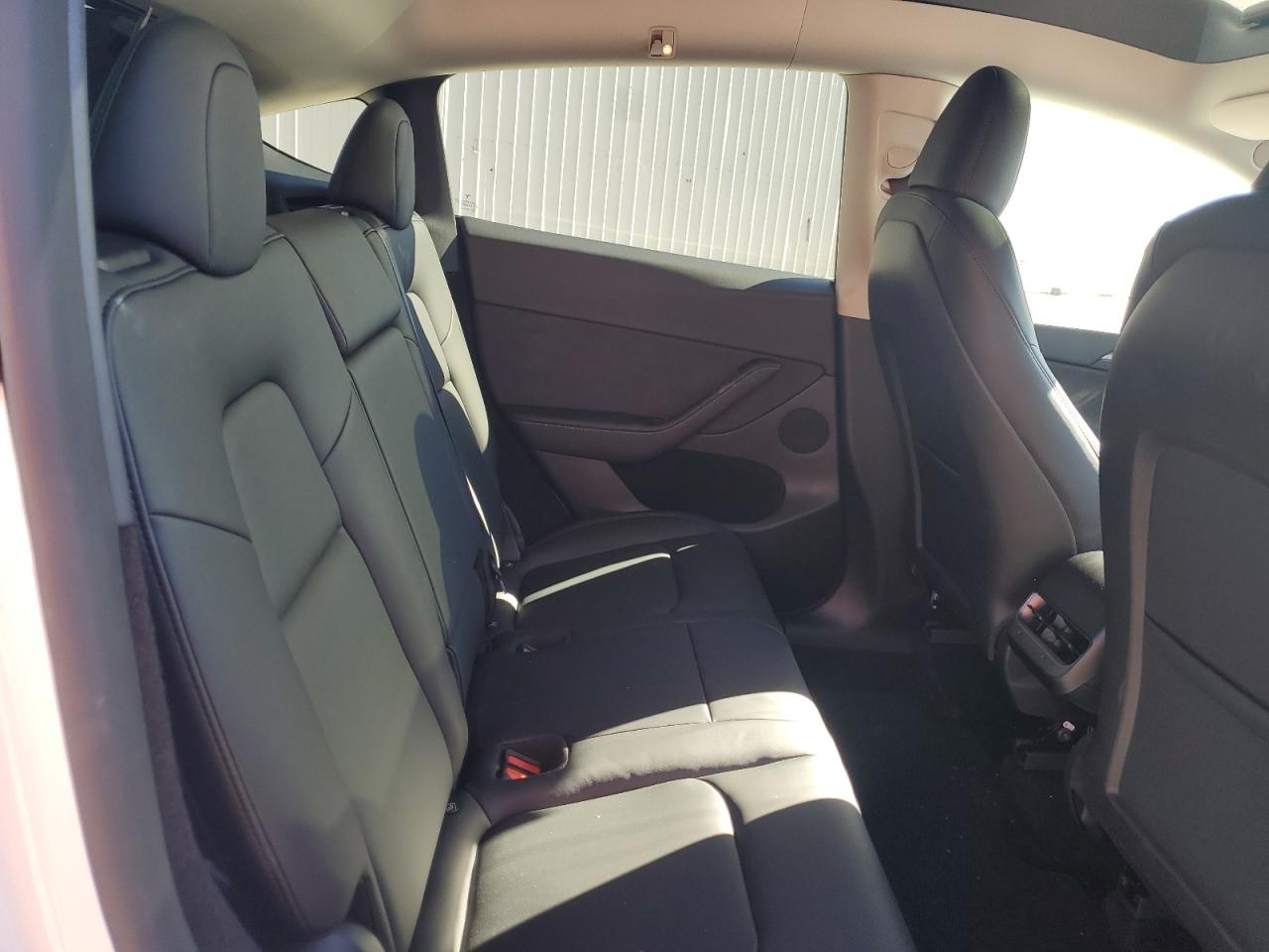 2024 TESLA MODEL Y  VIN:7SAYGDEE2RF153619